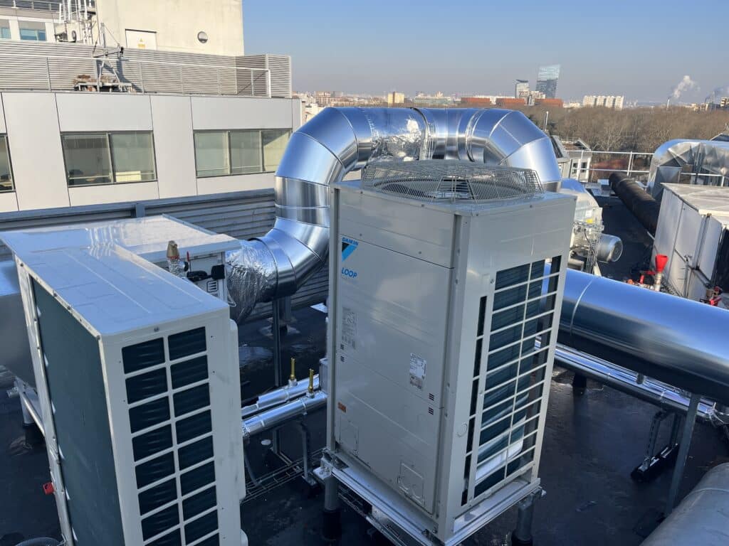 Groupe à détente directe DAIKIN pour une batterie sur une CTA d’air neuf au KREMLIN BICETRE